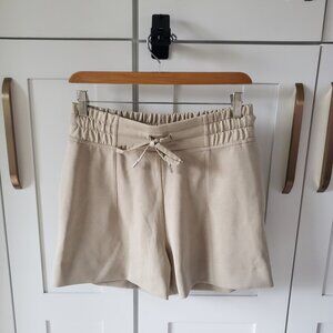 Lululemon Shorts Womens 6 Beige Soft High Rise Summer Short